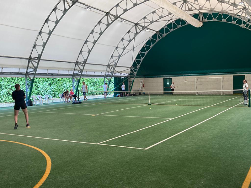 TENNIS